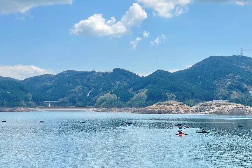 家族で水辺あそび